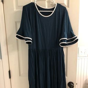 Short navy dress, ruffle sleeves, with pockets